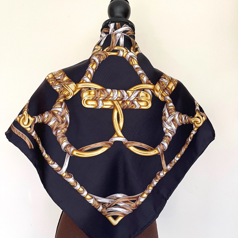 New Gucci Unisex Scarf Iconic Print Black Silk Wrap - Picture 7 of 16